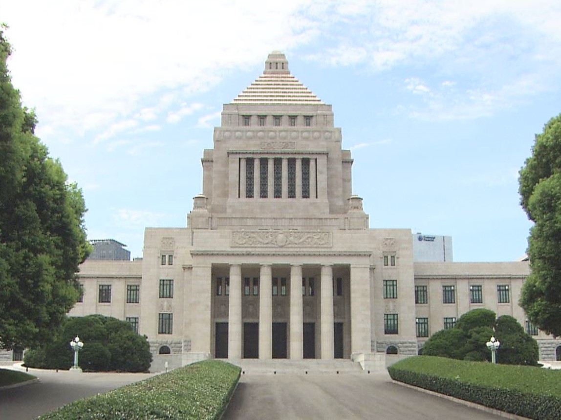 衆議院は、９日午後の本会議で解散されました。今月１日の総理大臣就任から８日後の衆...