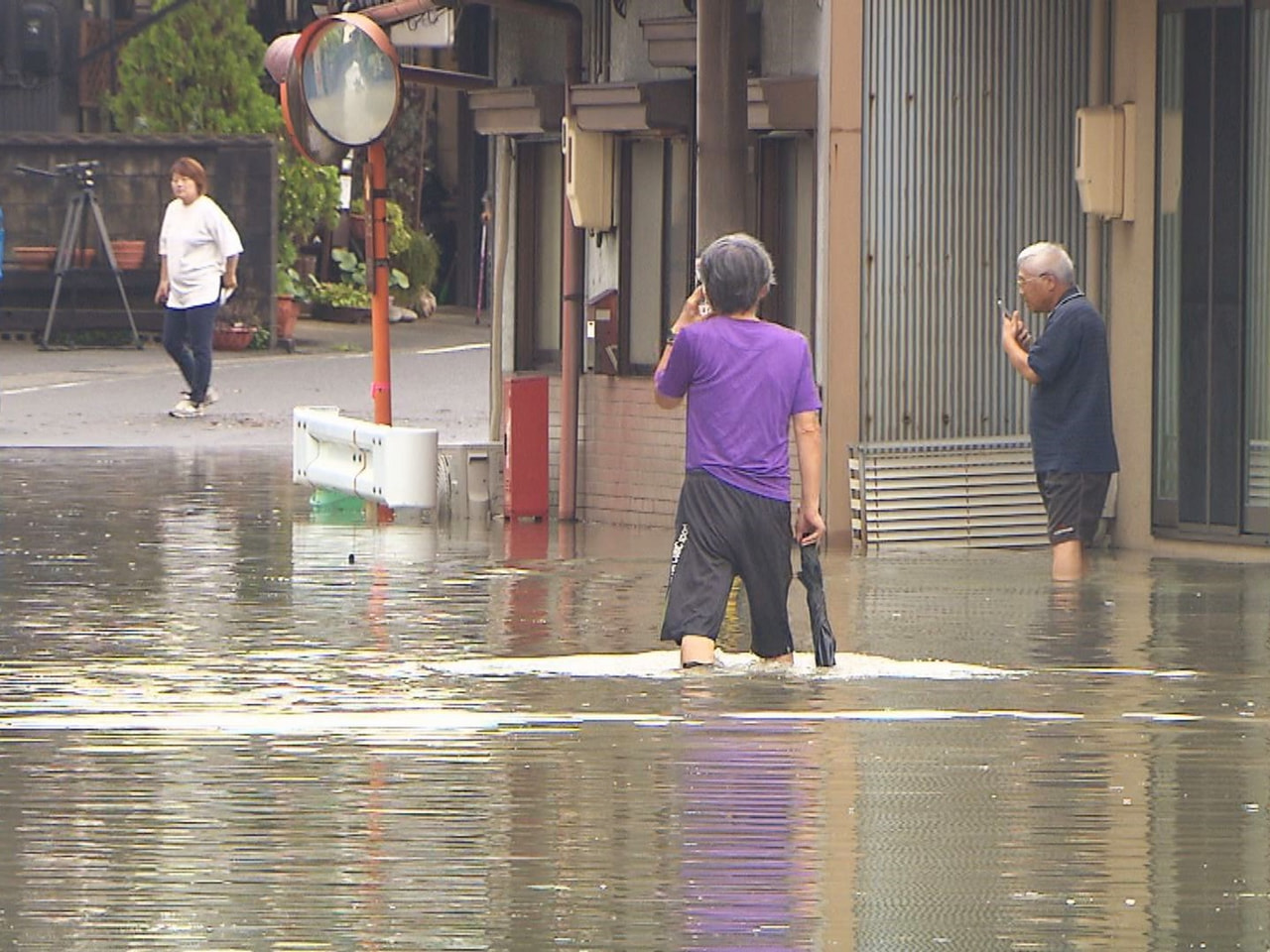 台風１０号の影響で３１日、県内では西濃地域を中心に強い雨が降り、一部の河川が氾濫...