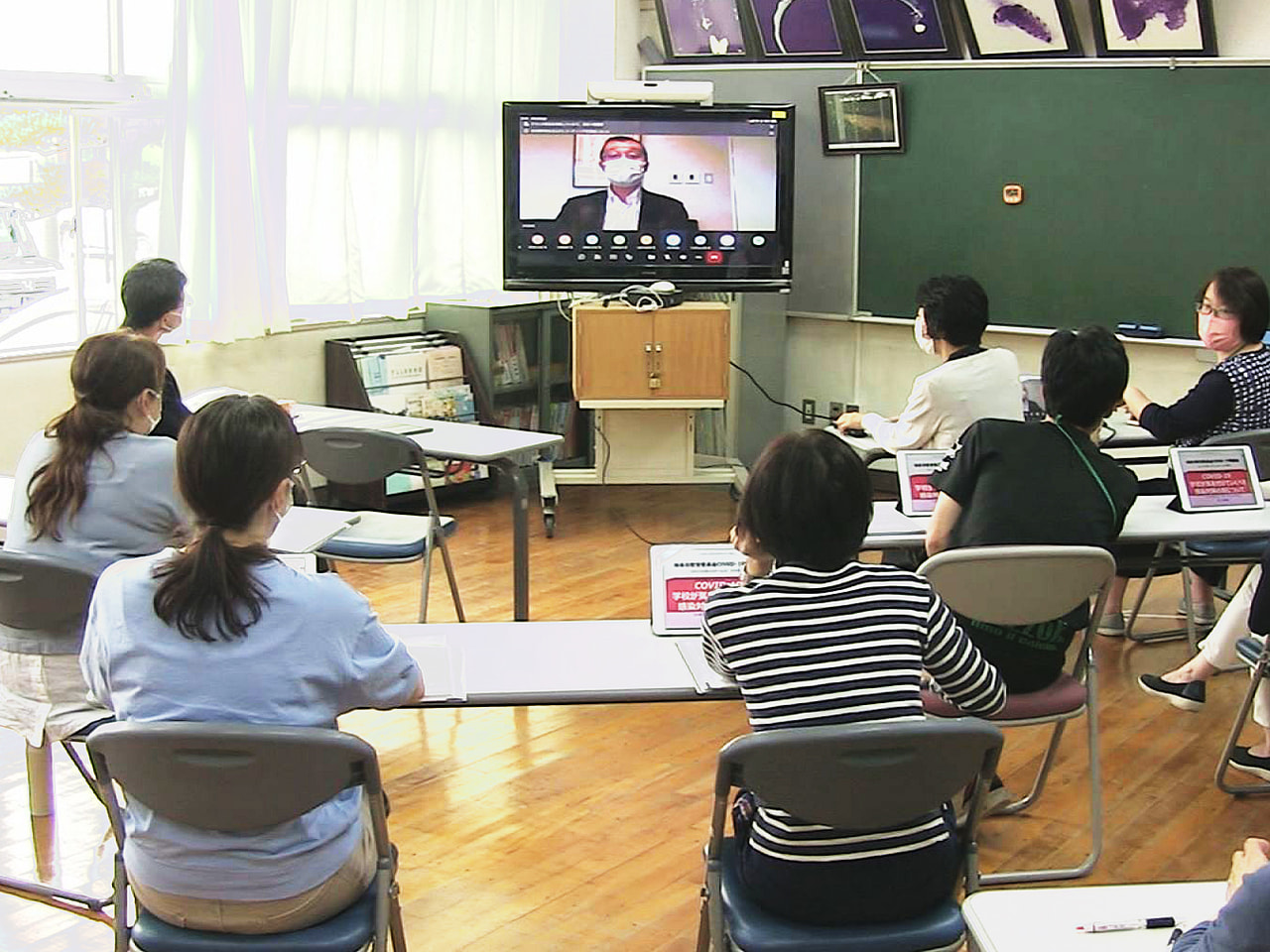 岐阜市の教員らが、専門家から教育現場のコロナ対策を学ぶ研修会がオンラインで開かれ...