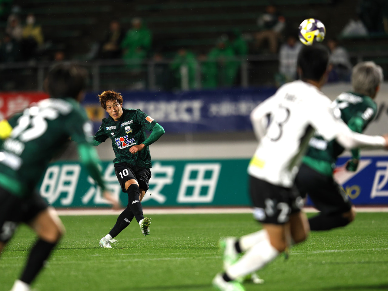 サッカーＪ３のＦＣ岐阜は第５節１６日、ホーム長良川競技場でツエーゲン金沢と対戦し...