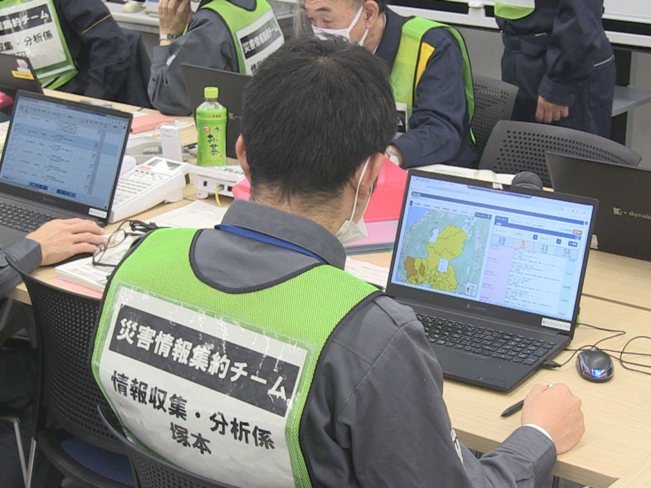 大規模地震の発生を想定した県の総合防災訓練が県庁などで行われ、初動対応や自治体間...