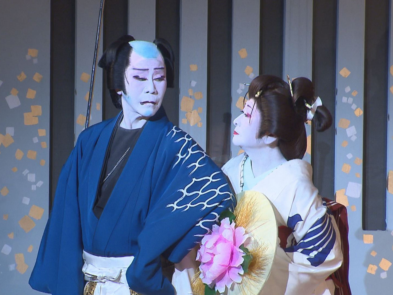 日本舞踊の「藤間金扇の夕べ」が岐阜市で開かれ、華やかな舞が観客を魅了しました。 ...