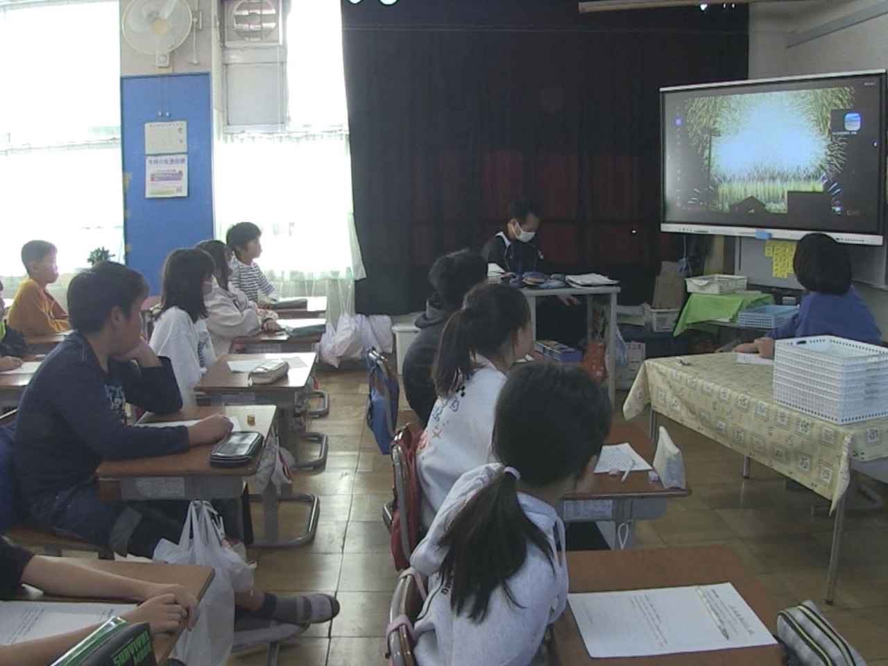 東日本大震災の被災者から当時の体験を聞くオンライン授業が７日、岐阜市の小学校で開...