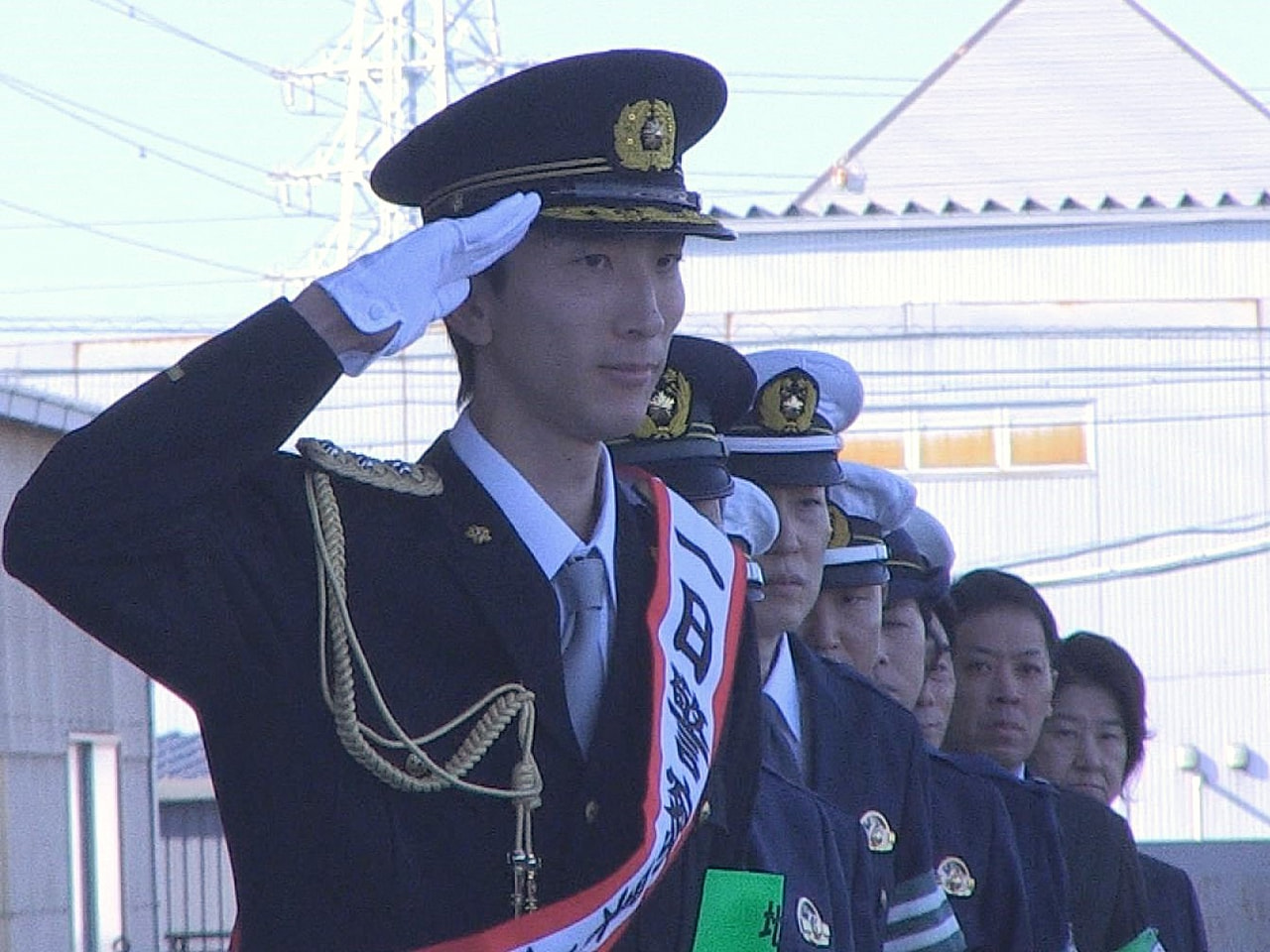 年末年始に増加傾向のある事件や事故を防ごうと、岐阜南警察署では２日、パリオリンピ...